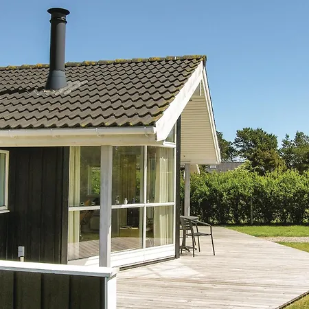 3 Bedroom Cozy In Humble Holiday home Nyby