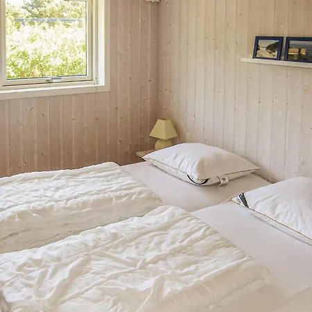 3 Bedroom Cozy In Humble Holiday home
